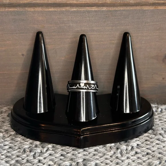 3/$10 Lucite Wrap Heartbeat Ring - Picture 1 of 6